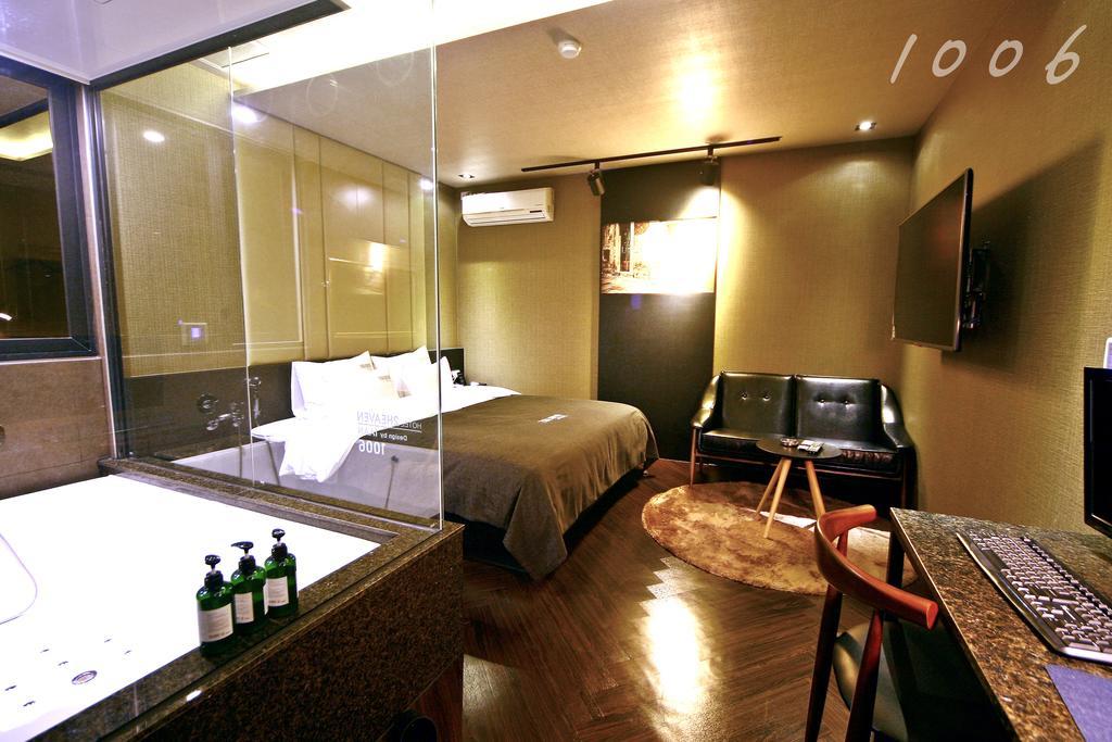 2 Heaven Hotel Seomyeon Пусан Экстерьер фото