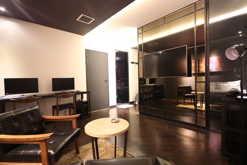 2 Heaven Hotel Seomyeon Пусан Экстерьер фото