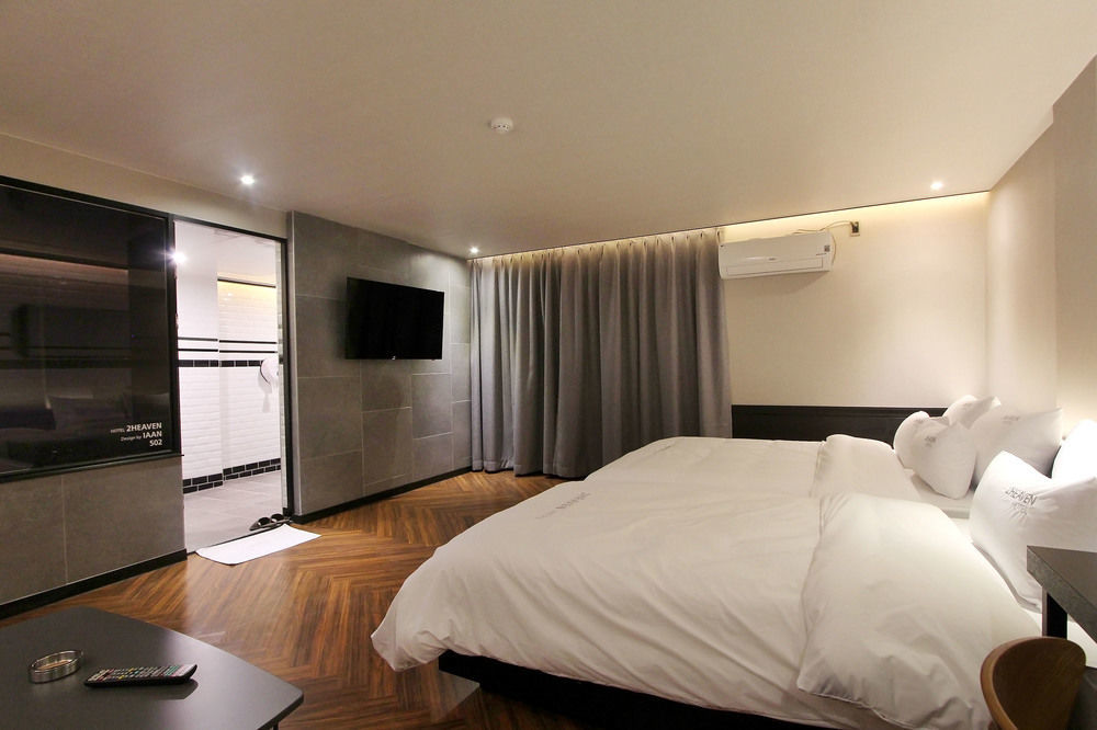2 Heaven Hotel Seomyeon Пусан Экстерьер фото