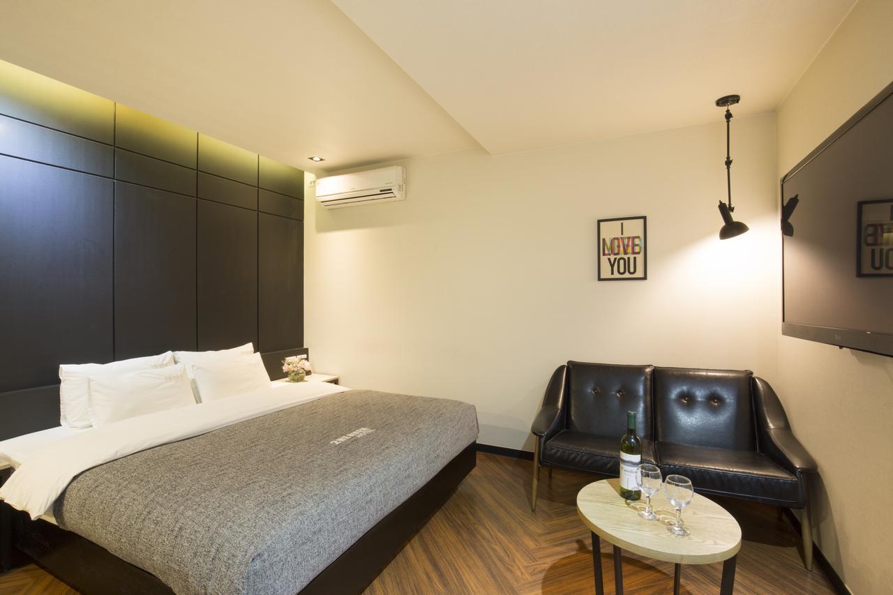 2 Heaven Hotel Seomyeon Пусан Экстерьер фото