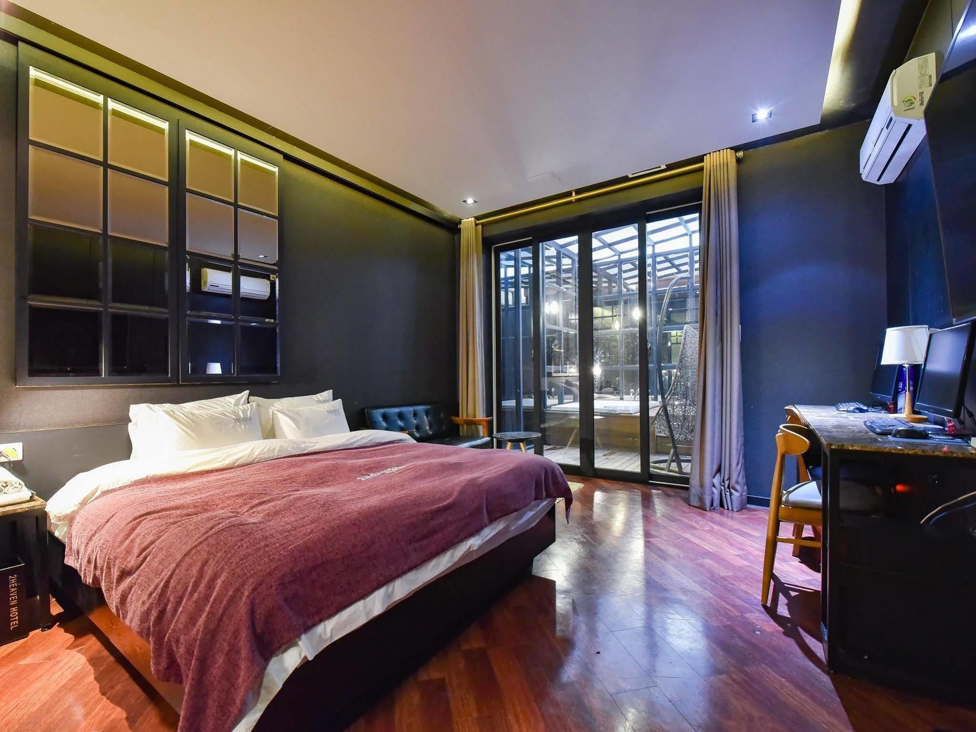 2 Heaven Hotel Seomyeon Пусан Экстерьер фото