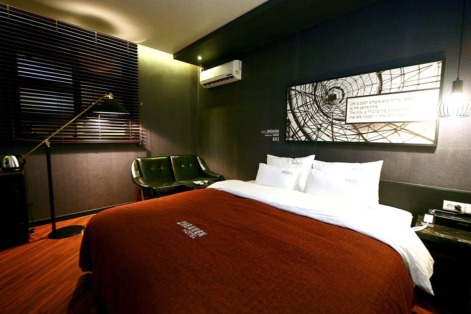 2 Heaven Hotel Seomyeon Пусан Экстерьер фото