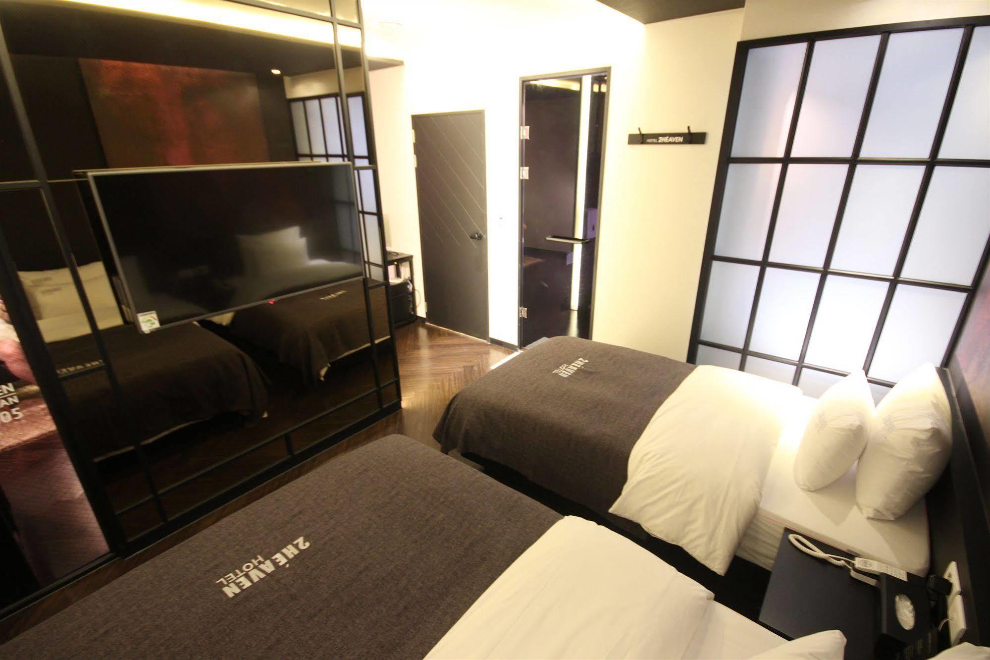 2 Heaven Hotel Seomyeon Пусан Экстерьер фото